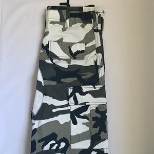 CAMO CARGO PANTS